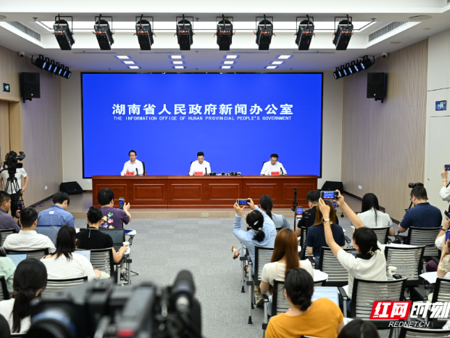 快讯！2026年湖南高考本科线公布，历史类446分，物理类400分
