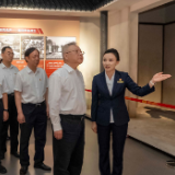 沈晓明开展党性教育活动和“七一”走访慰问