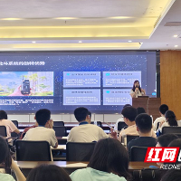 湖南师大附中研学团走进湖南铁道职院探秘北斗