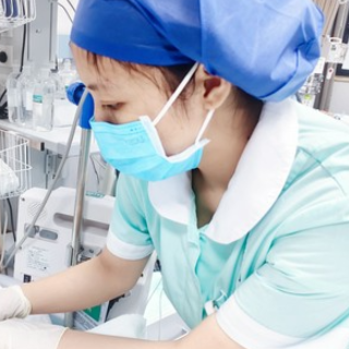 一场生命的“双向奔赴”：白血病治愈多年后，她以实习护士身份重返当年医院