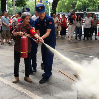 七社联动聚合力 群防群治护万家 珠晖区广东路街道这场“七一”活动很“圈粉”