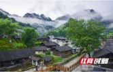 老当益壮为民情怀何曾老 银发长青兴村初心永如春——龙山县西眉村银发党员赋能乡村振兴纪实