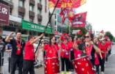 湘BA冠军株洲队巡游 球迷现场为球队欢呼呐喊