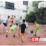 “星仔”陪你过暑假 | 燃动夏日球场 赋能少年成长
