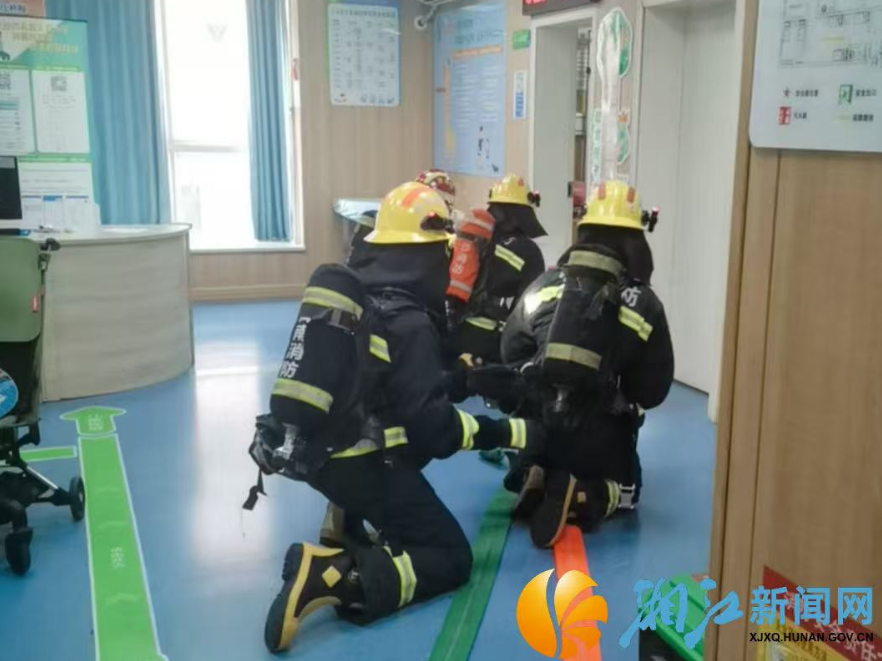 石岭塘社区：联动演练进医院 筑牢安全“防火墙”