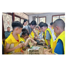 杏林小郎中,乐享三伏夏!怀化市中医医院组织开展暑期中医药课堂活动