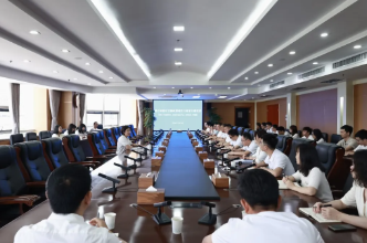 胡珊珊讲授树立和践行正确政绩观学习教育专题党课
