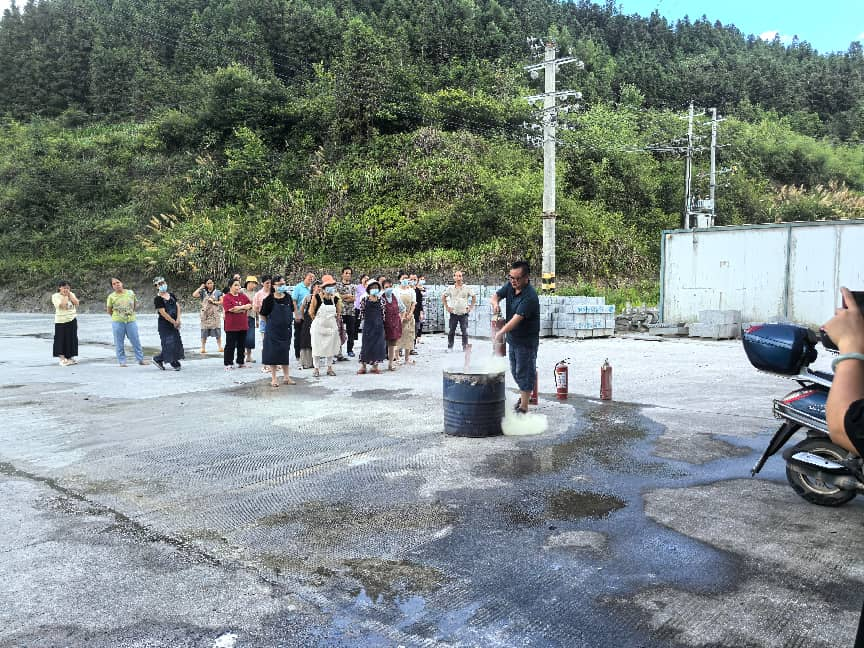 洗马乡开展企业安全生产专项检查暨消防实操演练