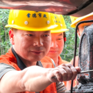市政橙・诚心为民丨杨军:从军营绿到市政橙 二十五载坚守一线护坦途