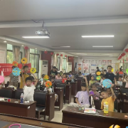 白庙子社区党群阵地暖心托护 守护青少年缤纷假期