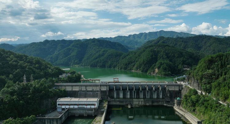 湖南发展：2026年上半年归母净利润同比预增319%至392%