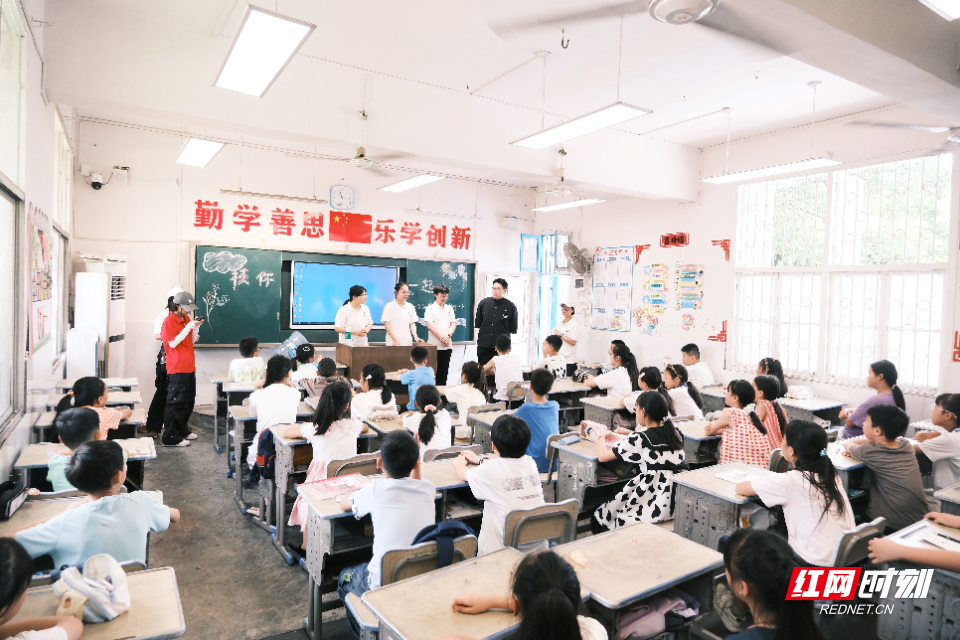 三下乡1.jpg