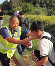 55名司乘被困 株洲高速急速救援获称赞