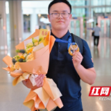 “啃”出来的国际金牌：一个长郡少年的学习方法论