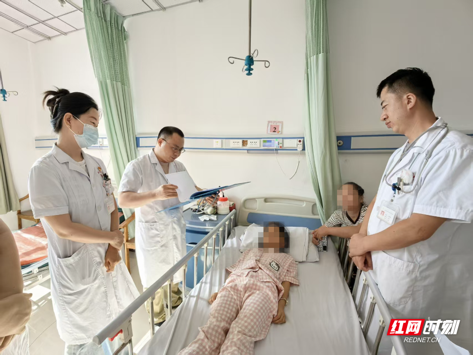 “毛医生,亚克西!” 跨越千里的湘疆健康守护1 (1).jpg “毛医生,亚克西!” 跨越千里的湘疆健康守护1 (1).jpg