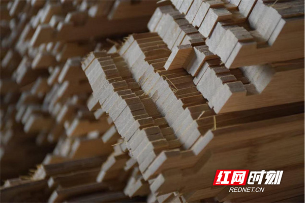双牌“以竹代塑”闯出绿色优势产业路