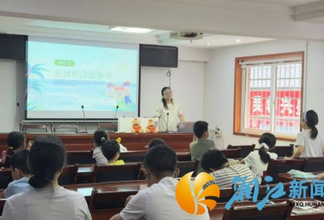 火炬城社区开展“守护花蕾 为爱护航”宣讲活动