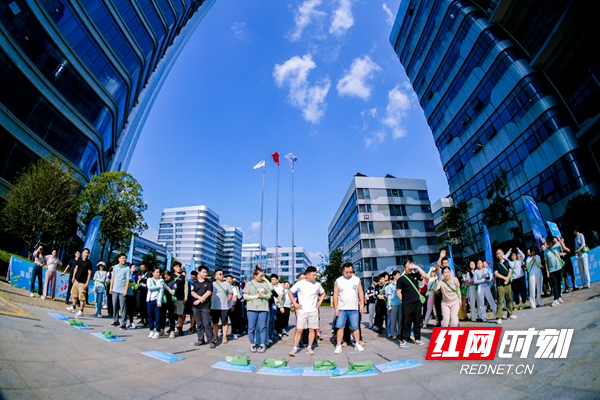 运动会 (1)_proc.jpg 运动会 (1)_proc.jpg