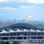 长沙机场暑运单日旅客吞吐量首迎“10万+”！暑运航空市场加速复苏