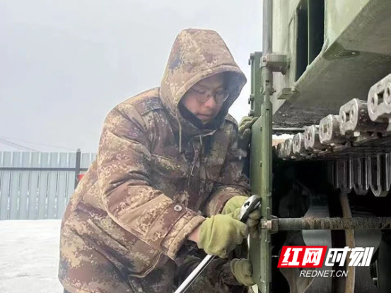 一朵蘑菇云的回响——记兵器工业集团优秀党员李涛