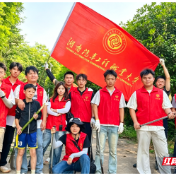 湖南汽车工程职业大学28名学子赴朱亭镇开展暑期“三下乡”社会实践活动