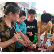 攸县坪塘村：“夜间课堂”点亮乡村振兴新生活