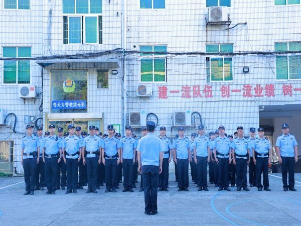 课堂搬到派出所——洪江市公安局“送教上门”练硬功（五）