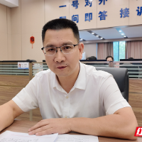 废弃基坑引发安全隐患如何处理？ 株洲市住建局局长谭成华接听12345热线