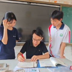 资兴市何显东：32载初心不改育桃李