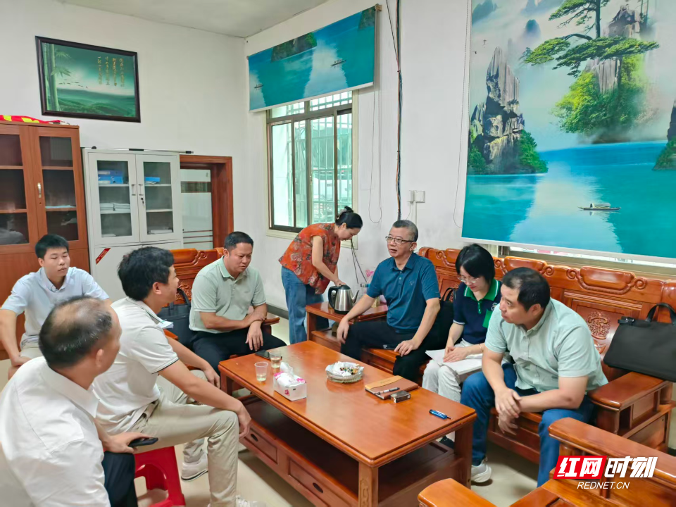 推进二轮土地延包.jpg 推进二轮土地延包.jpg