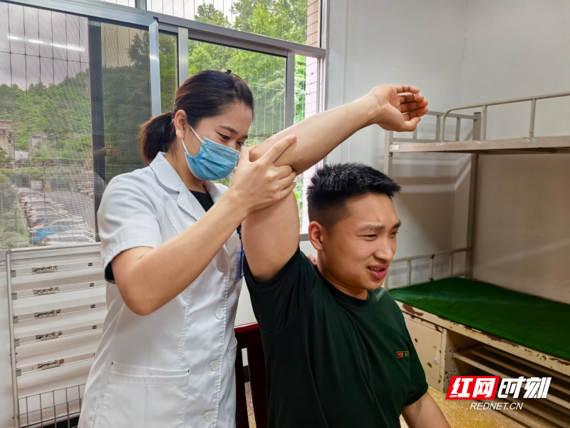 康复理疗_副本.jpg 康复理疗_副本.jpg