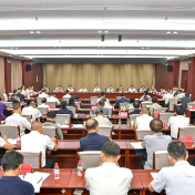 贺辉讲授树立和践行正确政绩观学习教育专题党课