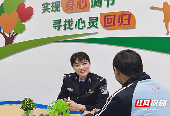 卜希茜：警徽映初心 大爱护成长