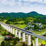 湖南将开通长沙—韶山旅游专列、长沙—张家界环线旅游列车