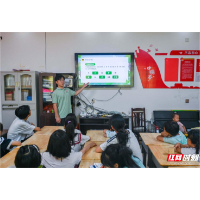 湖南农大学子下乡普及气象防灾减灾知识