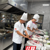 永州:“永州血鸭制作”专项职业能力考核正式开考