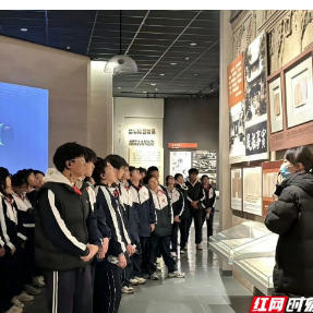 马灯照征途 湘潭市九华中学的“低进高出”突围之路