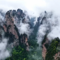 雨后黄石寨，夏日云海入画来