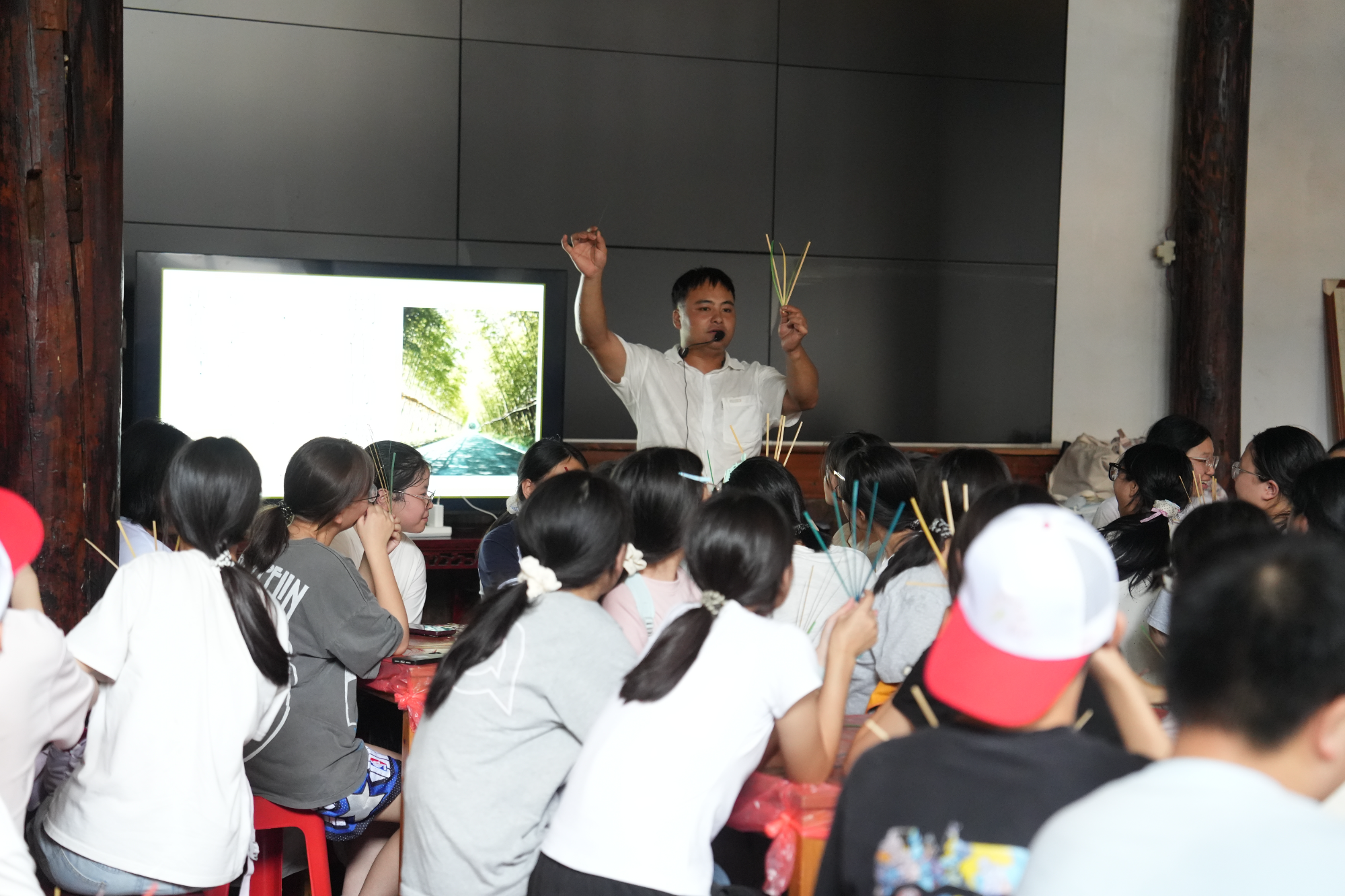 暑期研学正当时！韶山学子走进黔阳古城开展研学活动