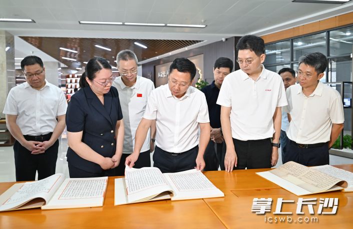 8月3日,市委副书记、市长陈博彰调研文旅消费新业态新场景并检查督导假期文旅市场安全生产工作。 8月3日,市委副书记、市长陈博彰调研文旅消费新业态新场景并检查督导假期文旅市场安全生产工作。