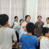 纸笺传心语,双向共成长:衡阳师范学院实践团在西河开展大小对话课堂