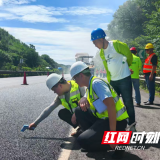抢抓施工黄金期 许广高速湘潭段路面提质工程全力推进