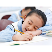 暑假“电子带娃”盛行,家长如何找回主动权