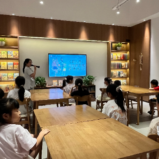 渌口区新华书店开展《非人哉》分享会推动"绿书签"行动落地见效