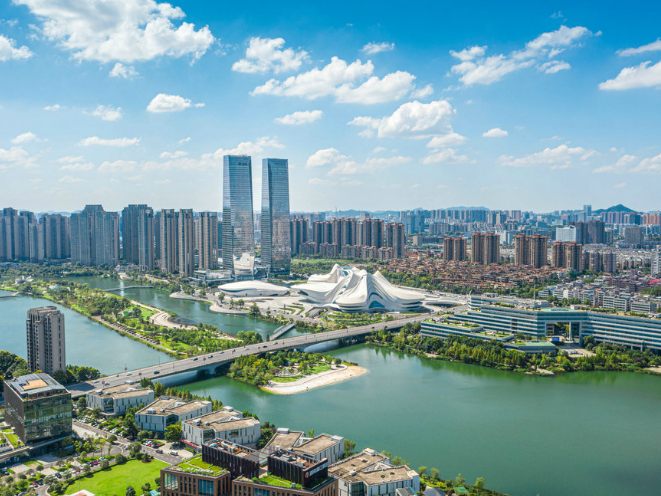 市“一府两院”向市人大代表岳麓联组通报2026年上半年工作