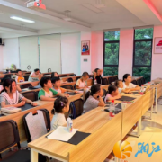 荷叶塘社区 “小小向日葵营地” 夏令营 点亮孩子多彩假期