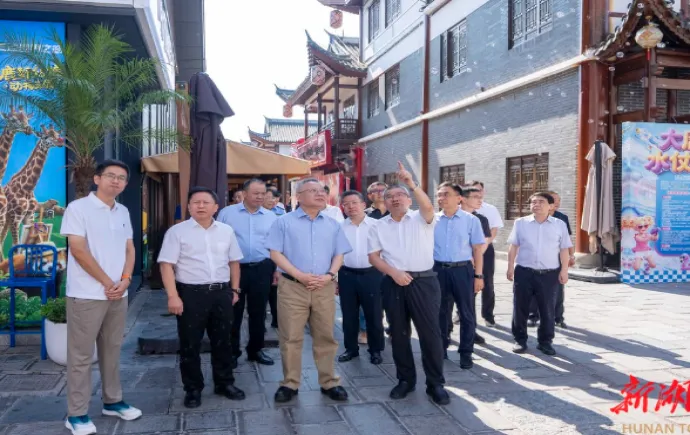 沈晓明在张家界市调研并巡查澧水