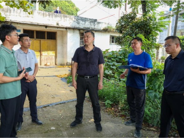 江永：李群辉现场督导国道G538江永段项目建设进度