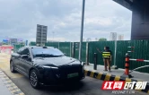 迎“烤”验 优服务 保安畅——张家界收费站全力答好暑运“大考”卷