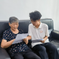 惠民宣讲送家门 南华学子走进新和社区为群众解读学生资助政策